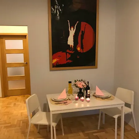 Rent0nline Hoza Center Metro Apartamento