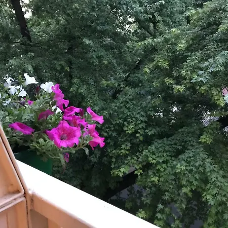 Rent0nline Hoza Center Metro Apartmán *