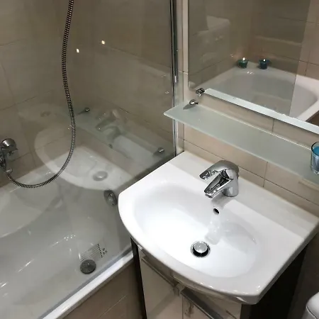 Rent0nline Hoza Center Metro