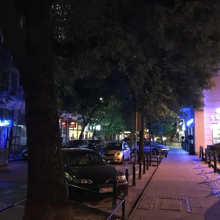 Rent0nline Hoza Center Metro Apartmán